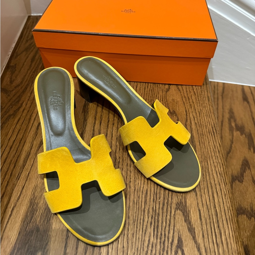 Women’s Hermes Oasis Suede Slide Sandals